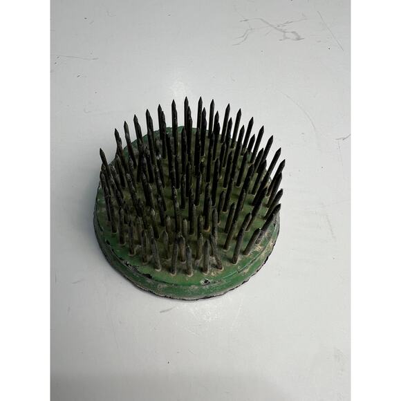 unknown | Accents | Vintage Green Metal Spike Flower Holder | Poshmark